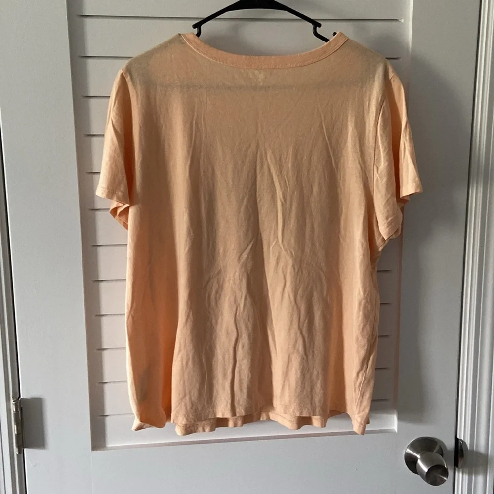Old Navy Tshirt Size XL - Picture 6 of 6